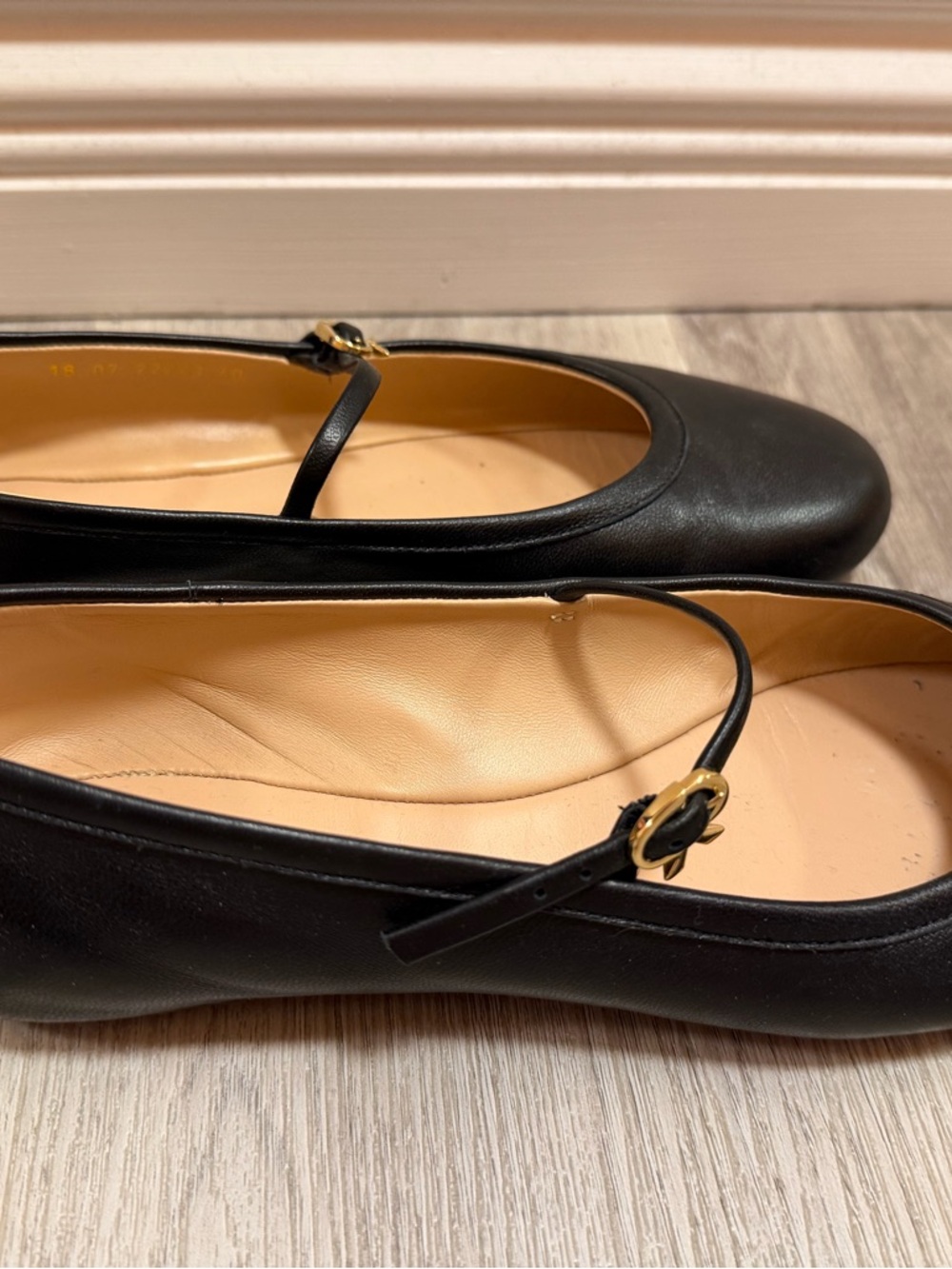 GIANVITO ROSSI Black Carla Ballerina Flats - Picture 2 of 4